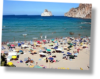 La spiaggia di Portu Cauli con davanti Pan di Zucchero